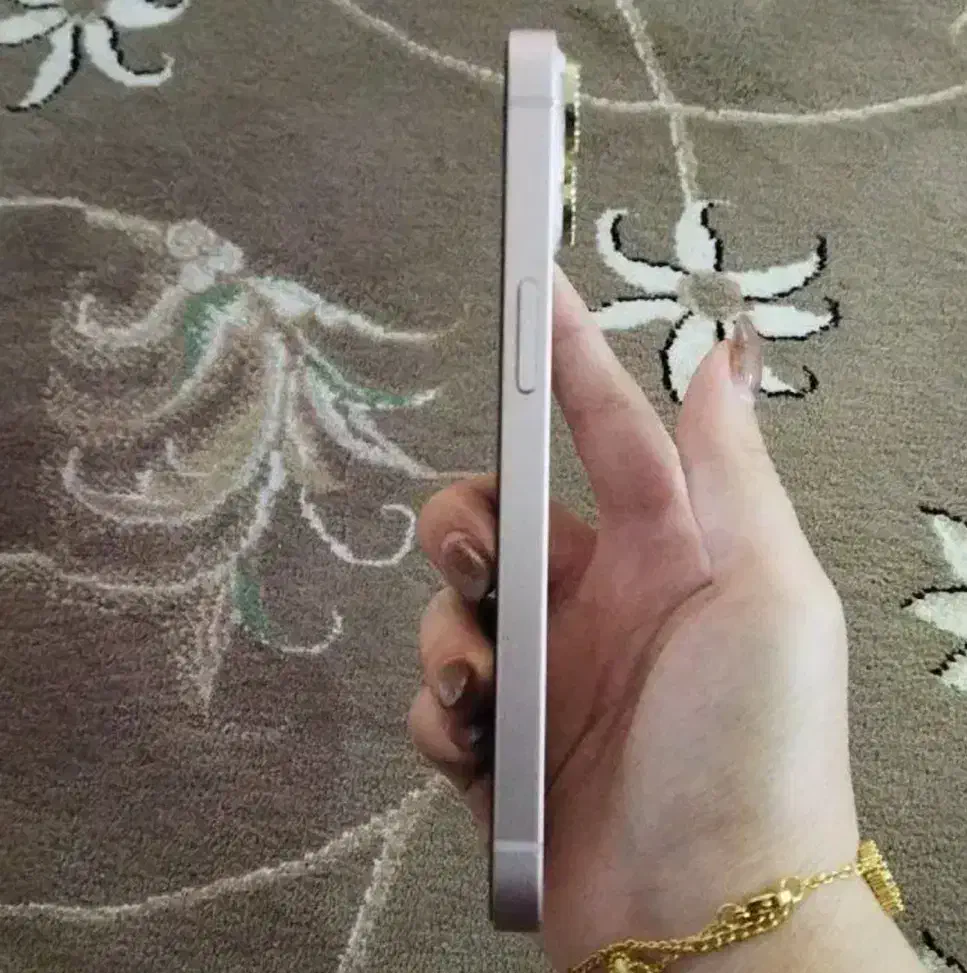 گوشی ایفون۱۳|موبایل|قم, نخودی|دیوار