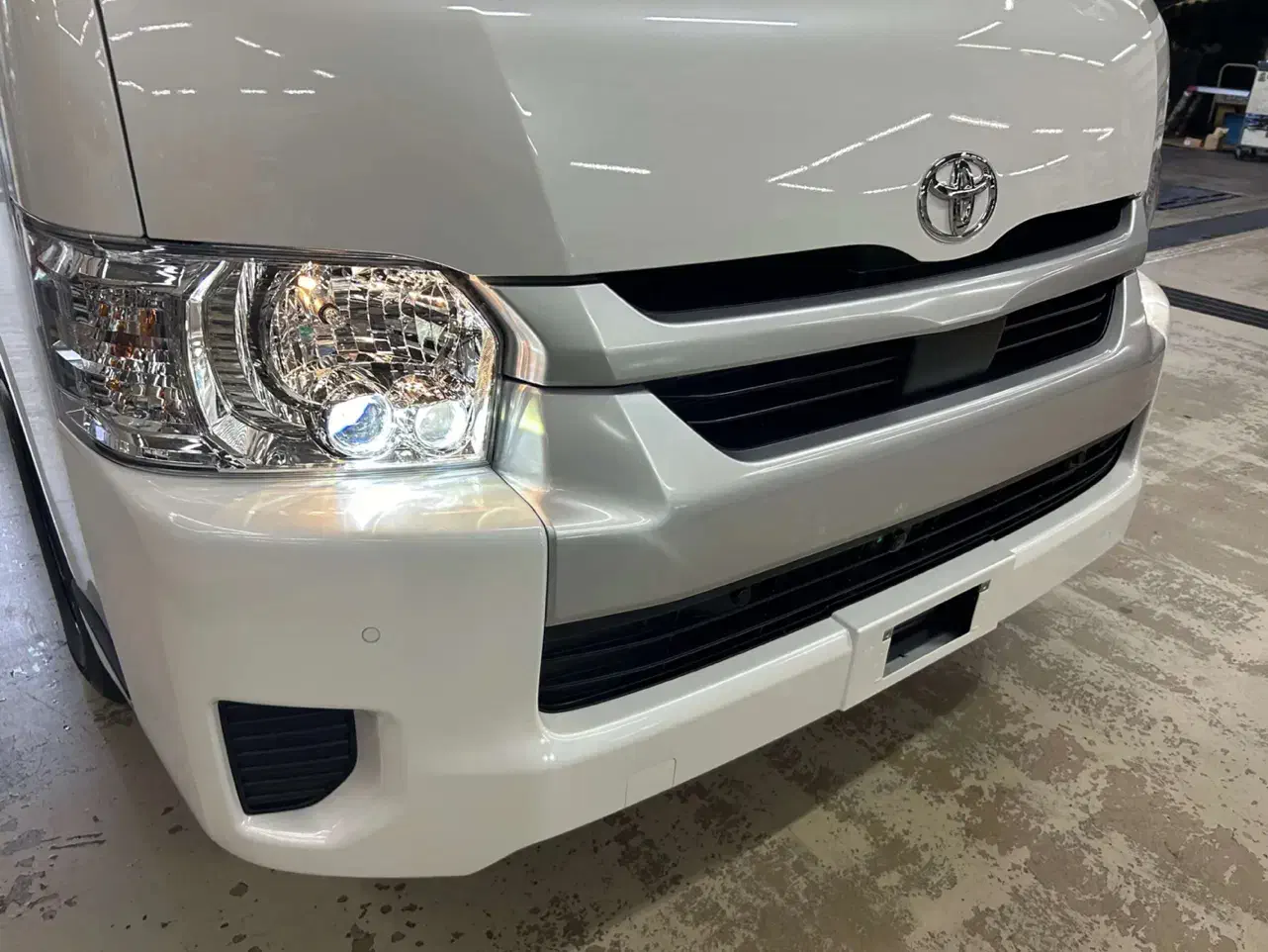 اجاره  ون تویوتا هایس  vip۲۰۲۴ دربستی  دراختیار|خدمات حمل و نقل|قشم, |دیوار