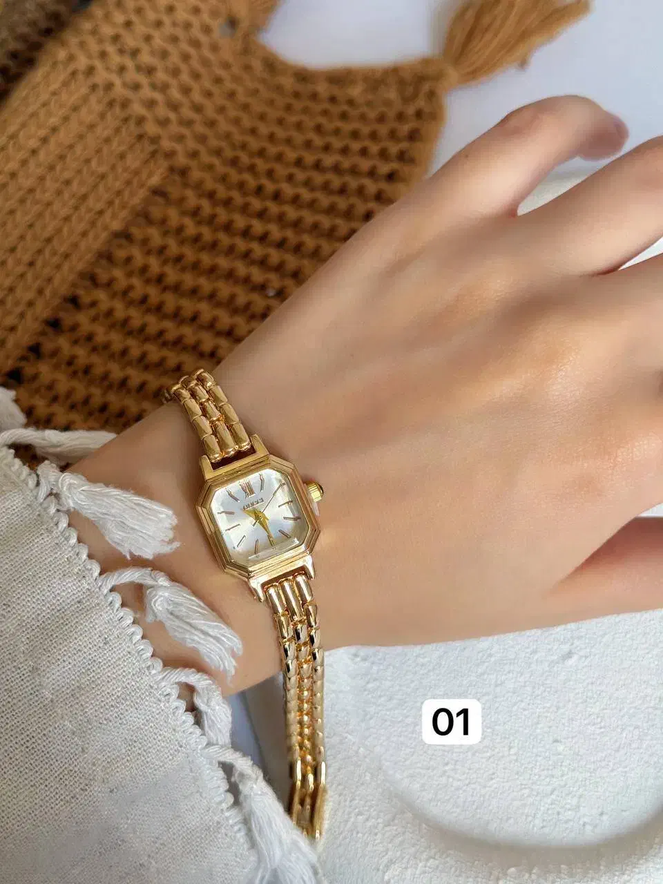 پلم می باشد|ساعت|مسجد سلیمان, |دیوار