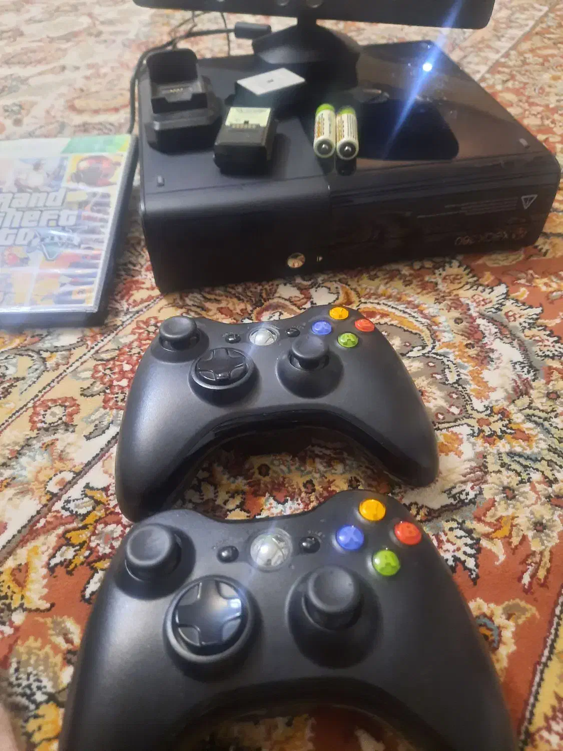 ایکس باکس ۳۶۰ با دو دسته و کینکت|کنسول، بازی ویدئویی و آنلاین|مشهد, هنرستان|دیوار