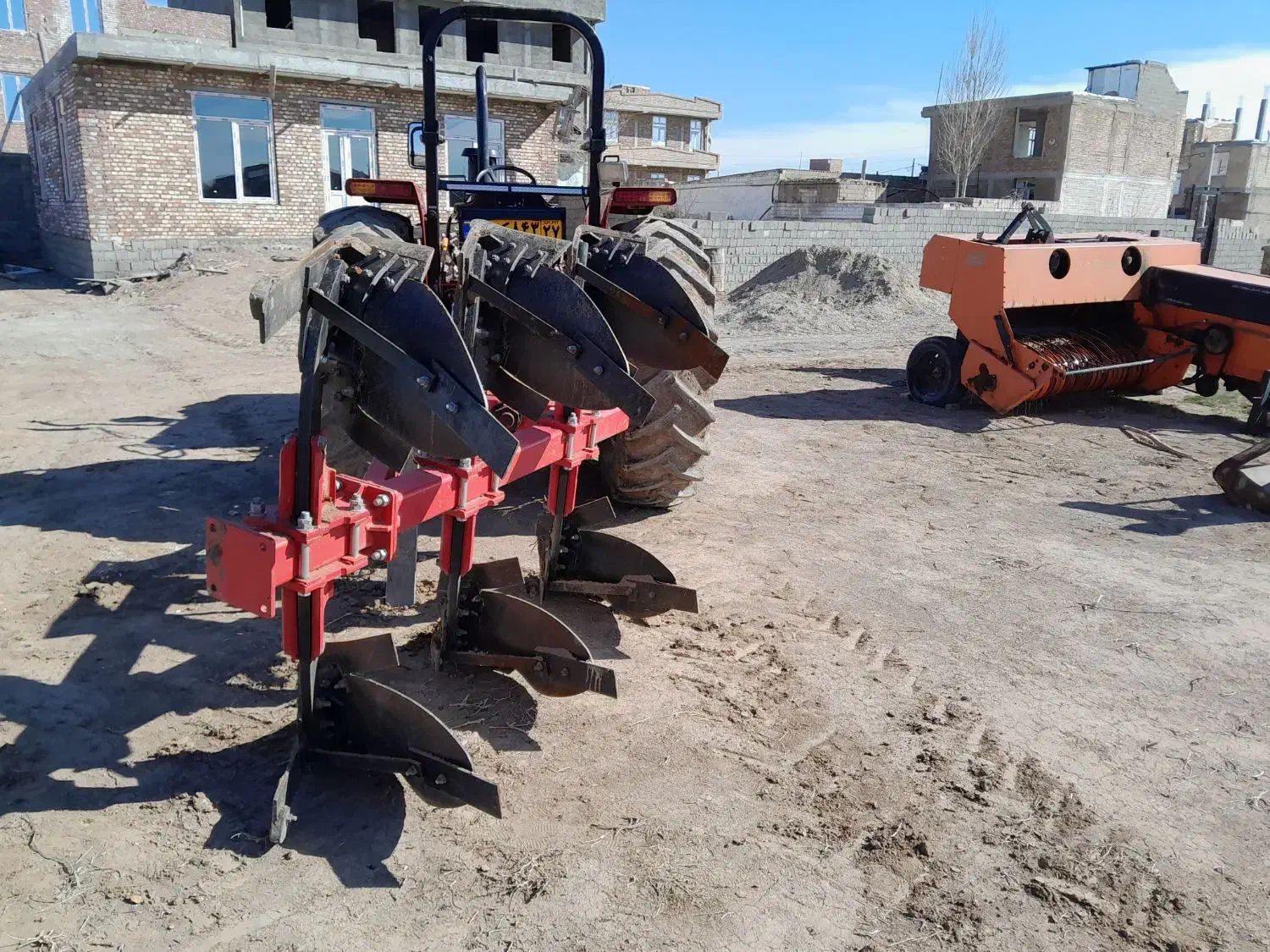 خدمات کشاورزی شخم برگردان چیزل خردکن...|خدمات باغبانی و درختکاری|میاندوآب, |دیوار