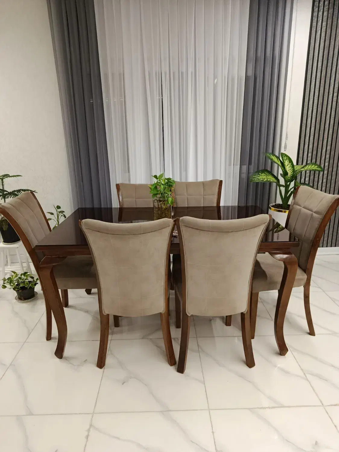 میز غذا خوری کاملا سالم|میز و صندلی غذاخوری|هشتگرد, هیو|دیوار