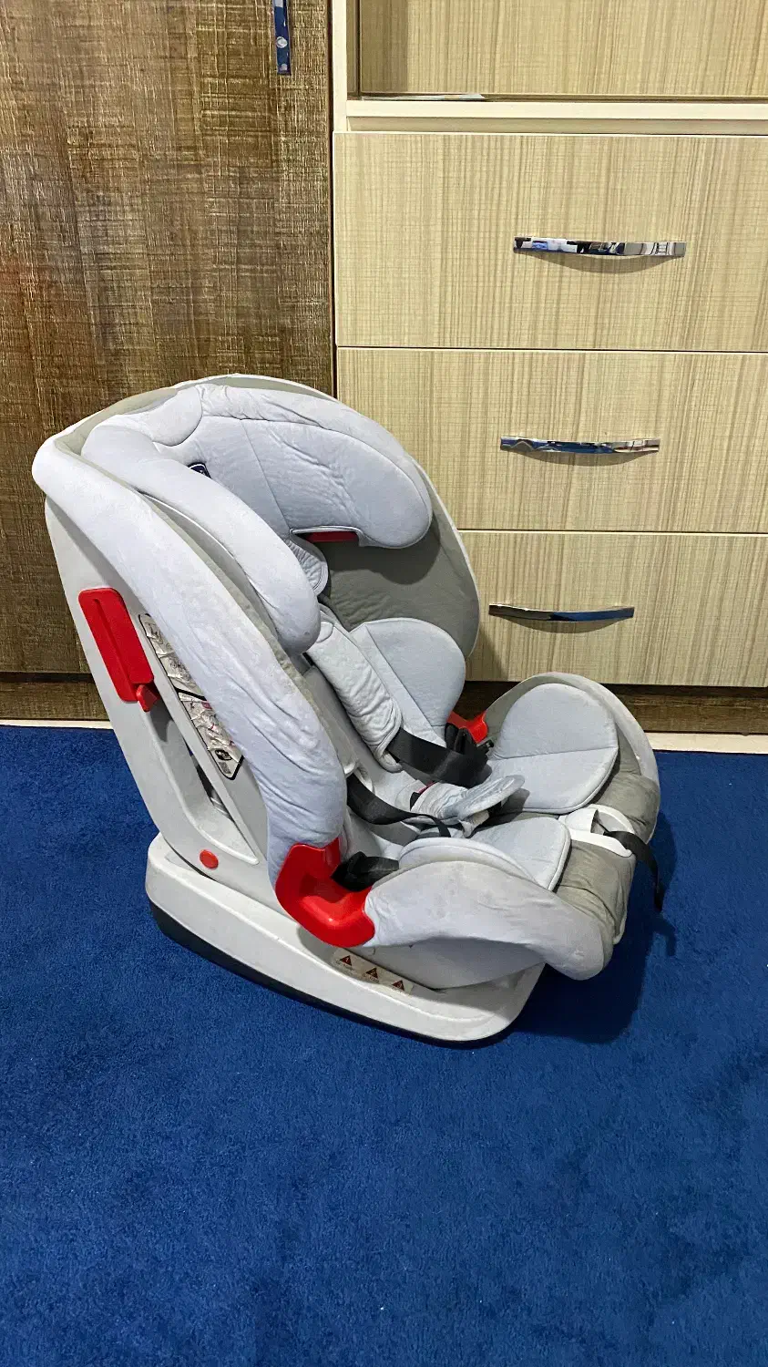 صندلی ماشین کودک|تخت و صندلی بچه|رشت, چله خانه|دیوار