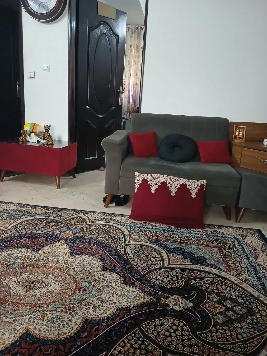 اپارتمان تک واحدی مبله بسیار تمیز|اجارهٔ کوتاهمدت آپارتمان و سوئیت|تهران, زرکش|دیوار