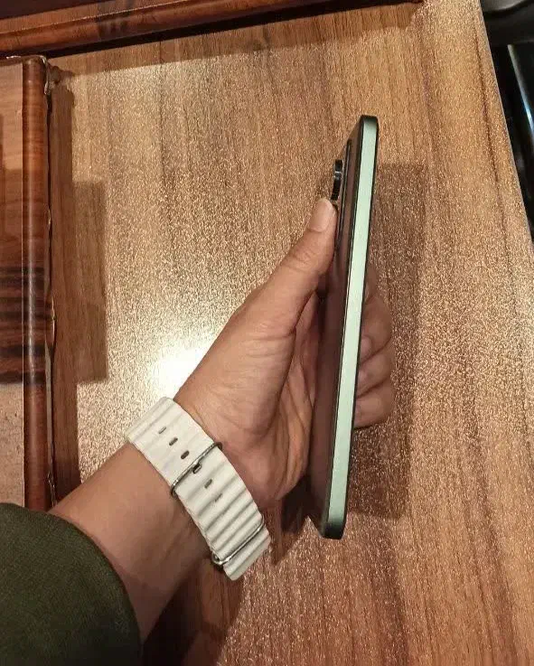 poco m7 pro|موبایل|قم, جهان بینی|دیوار