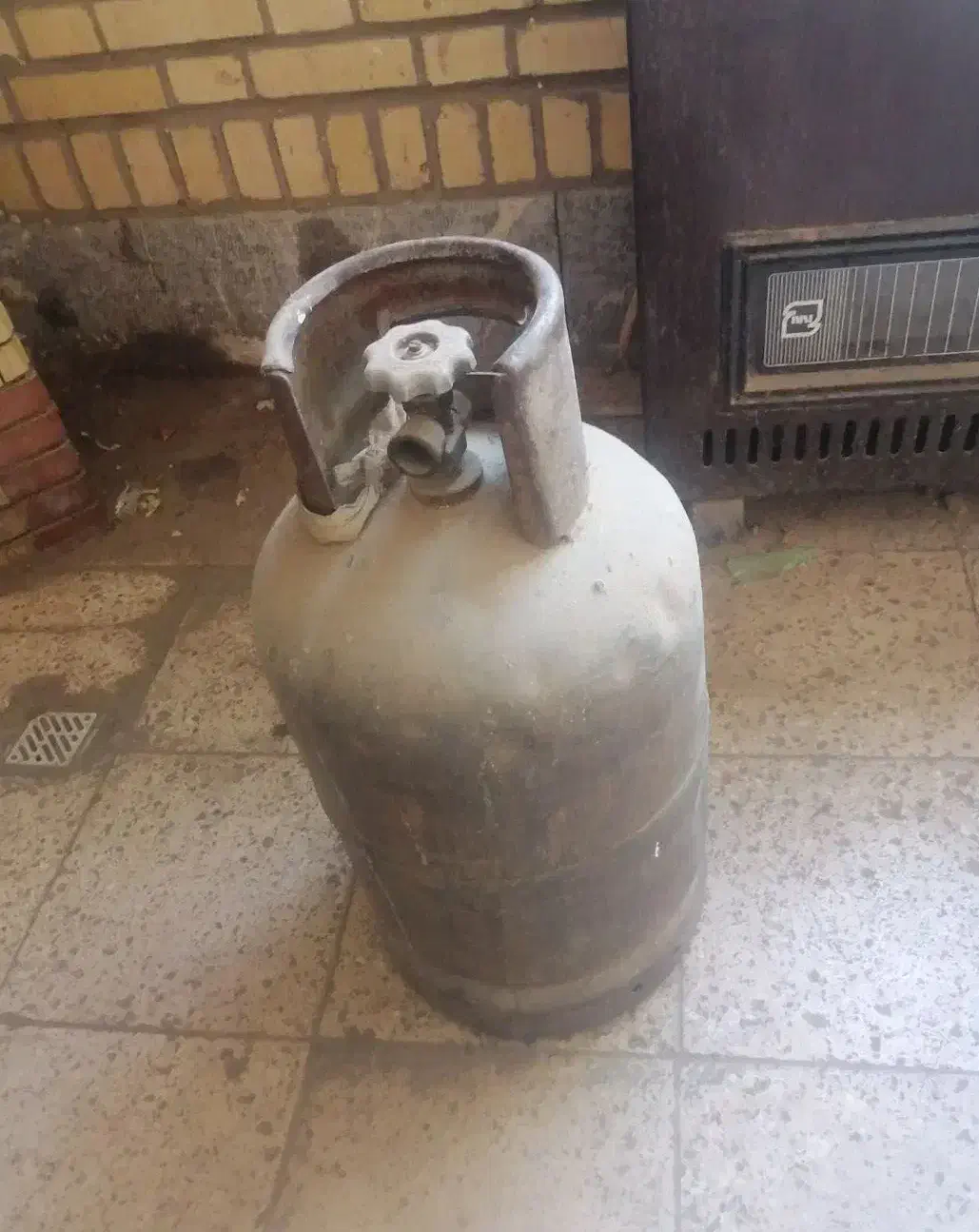 کپسول بوتان پر|اجاق گاز و لوازم برقی پخت‌وپز|فومن, |دیوار