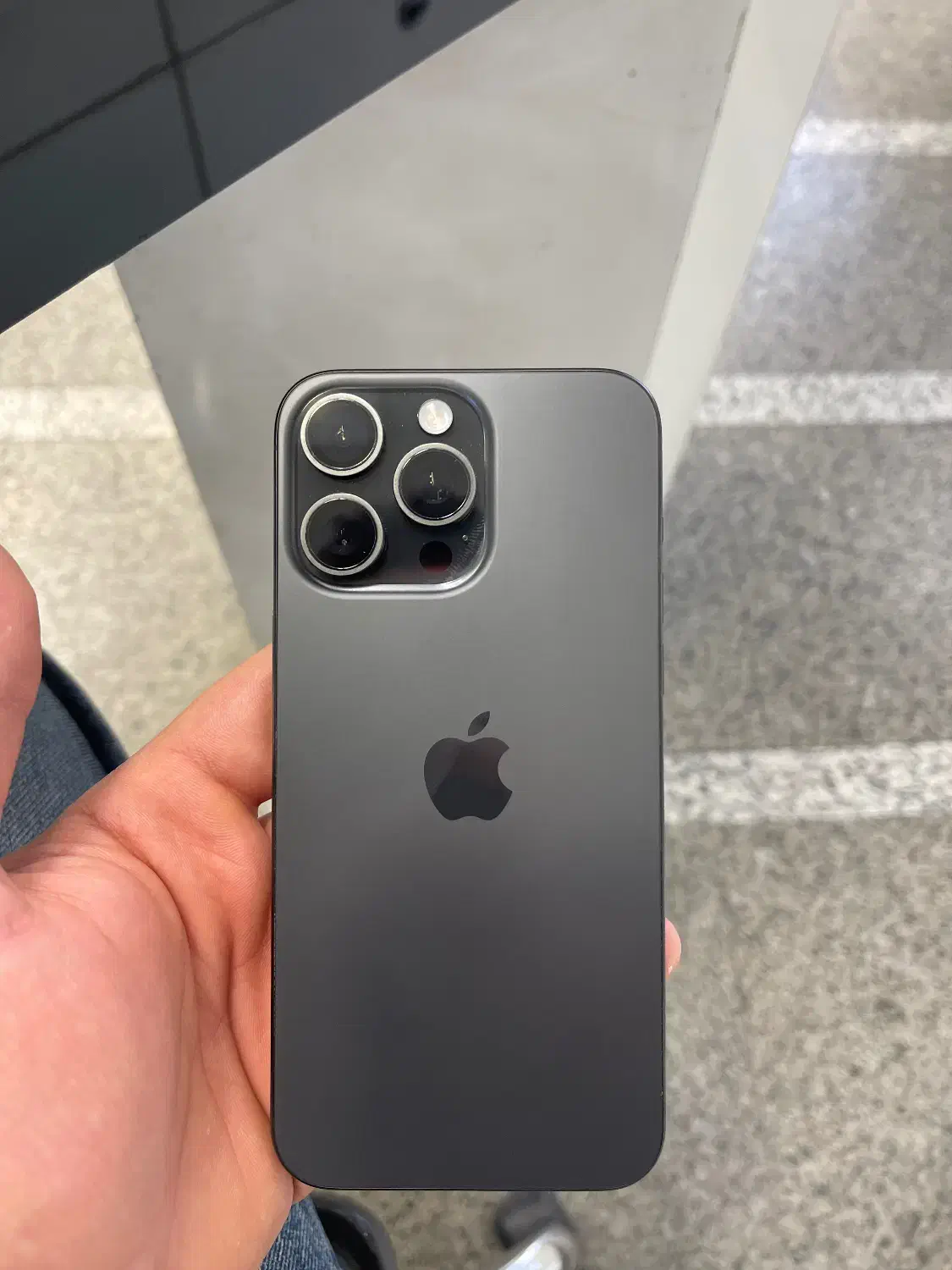 ایفون۱۵پرومکس|موبایل|اصفهان, باغ زرشک|دیوار