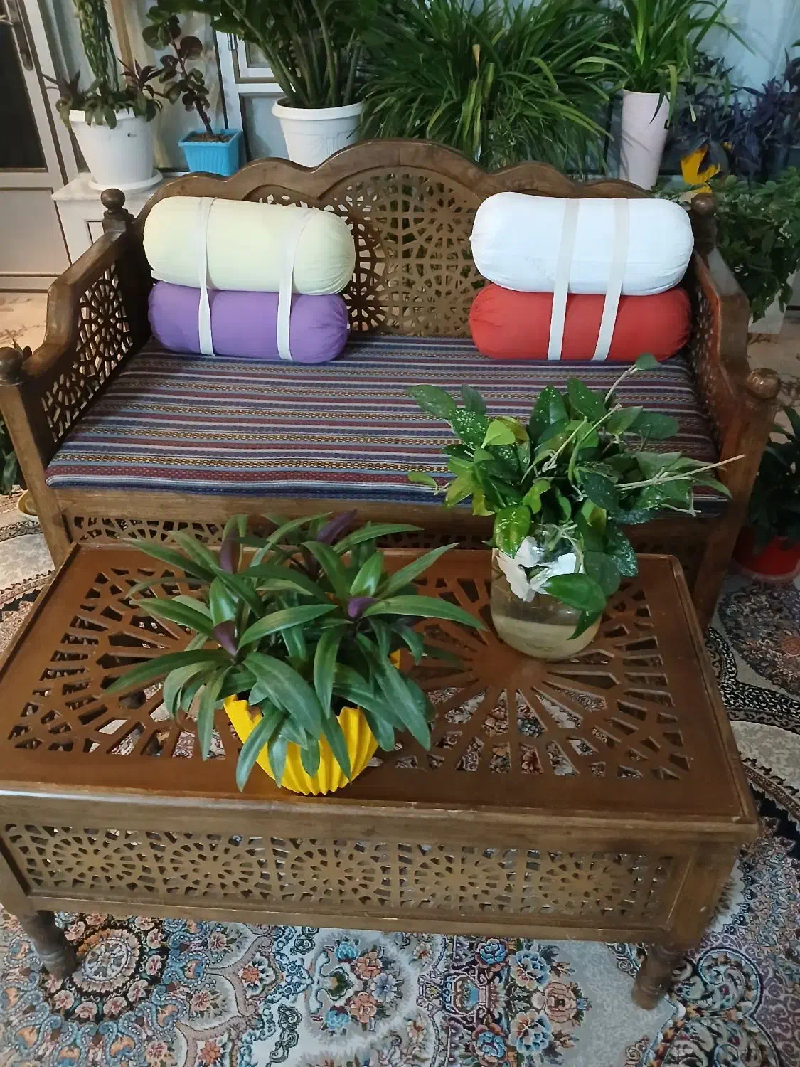 سه عددمبل منبت ودو عددمیزبزرگ ویک میزعسلی|مبلمان خانگی و میز عسلی|خمینیشهر, |دیوار