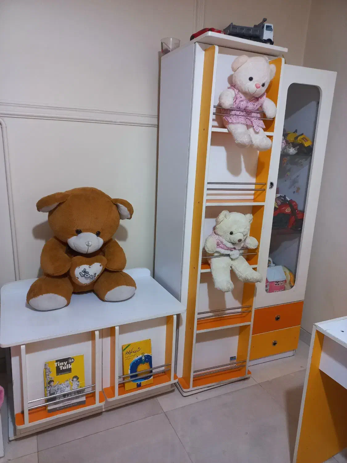 ۲ کمد وپاتختی کودک|تخت و سرویس خواب|شهریار, کهنز|دیوار