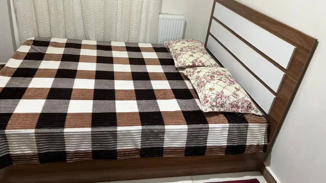 تخت و تشک دو نفره|تخت و سرویس خواب|رشت, رشتیان|دیوار
