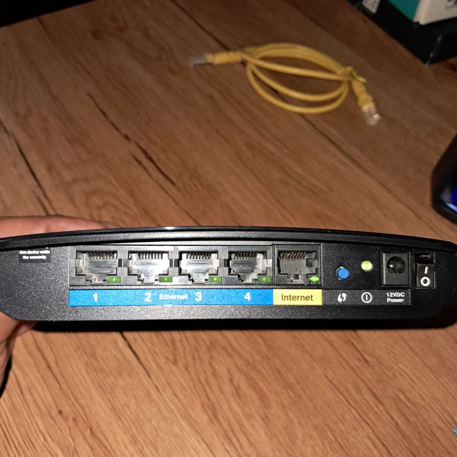 CISCO.LINKSYS .E1500 روتر|مودم و تجهیزات شبکه|اندیشه, شهرک کوثر|دیوار