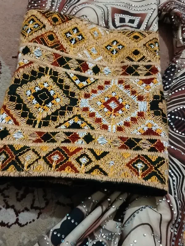 لباس بلوچی|لباس|زهک, |دیوار