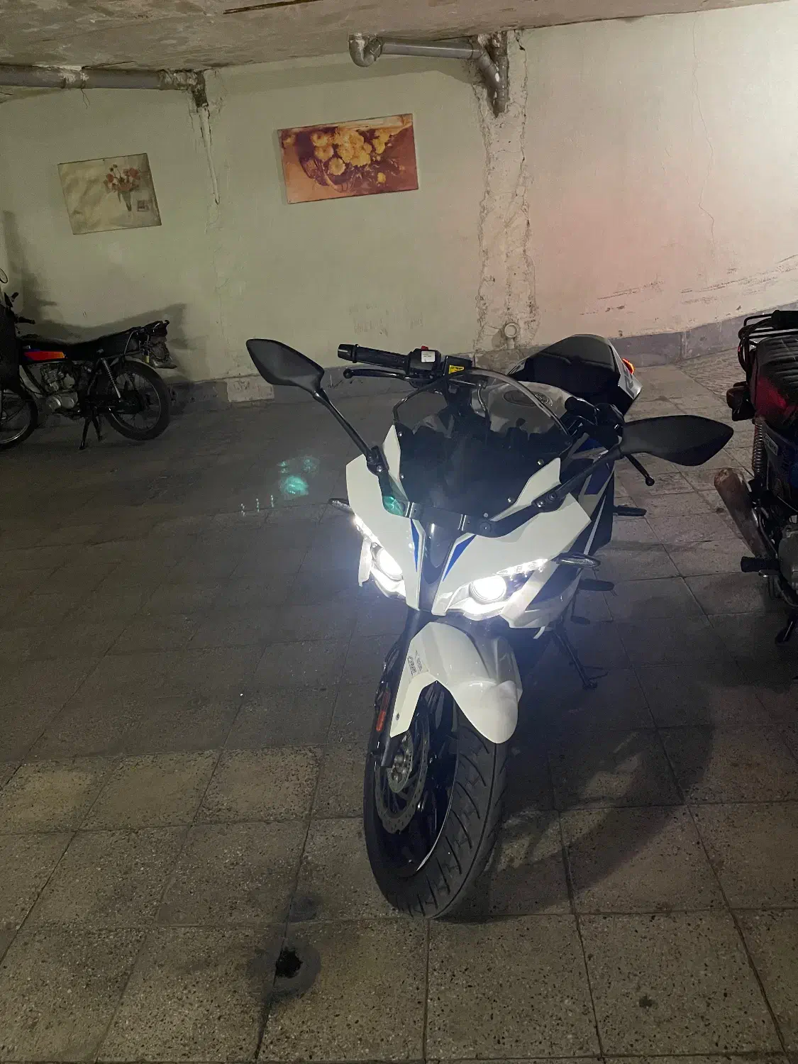 موتور پالس آر اس مدل 1404|موتورسیکلت|تهران, میدان ولیعصر|دیوار