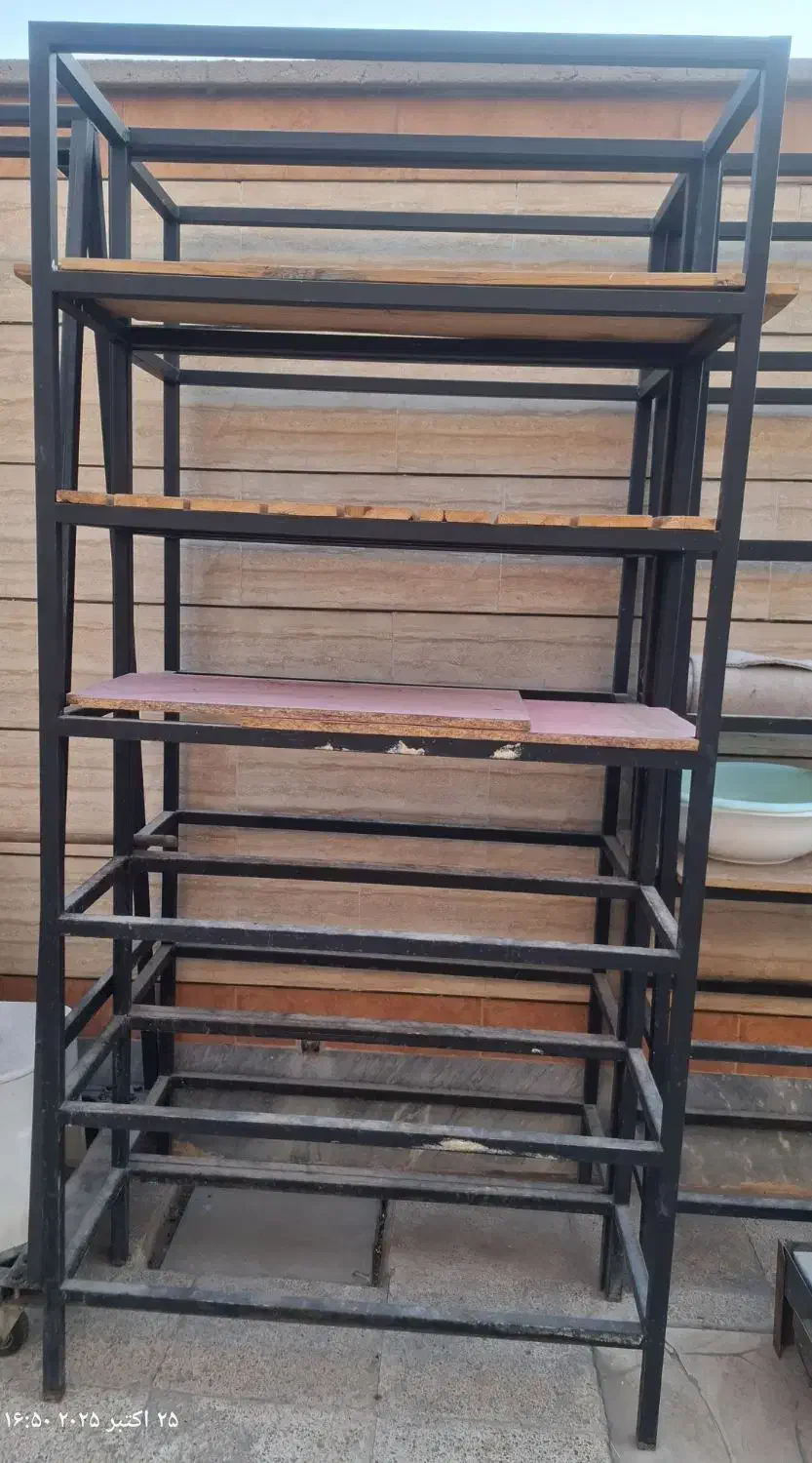 سه عدد قفسه جهت وسایل مغازه|فروشگاه و مغازه|اهواز, کوی صادقیه|دیوار