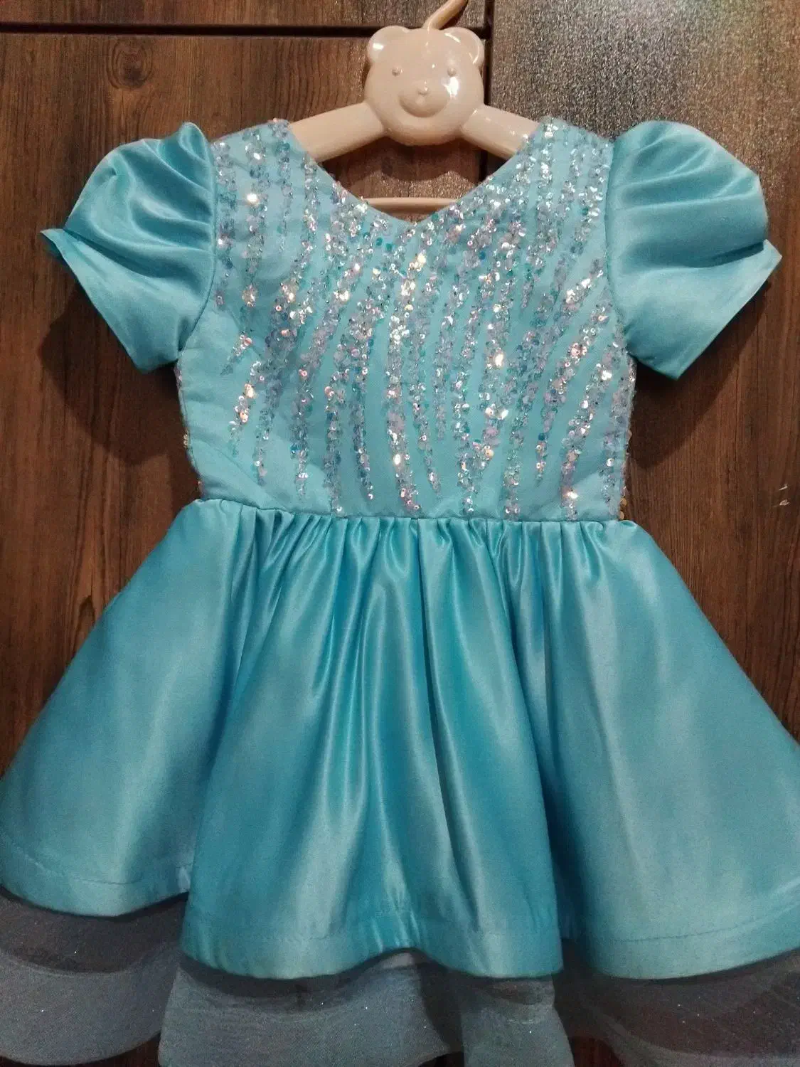 لباس و کفش بچگانه ۲۰۰ تومن|کفش و لباس بچه|رشت, معلم|دیوار