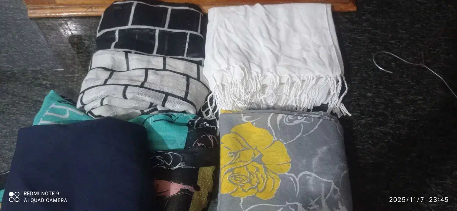 شال|لباس|اهواز, معین زاده|دیوار