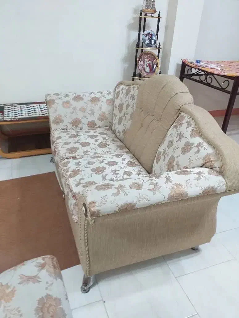 مبل ۷نفره|مبلمان خانگی و میز عسلی|رضوانشهر, |دیوار