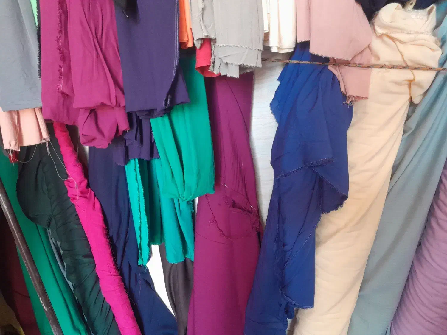 جنس کودری ایرانی|لباس|پاوه, |دیوار