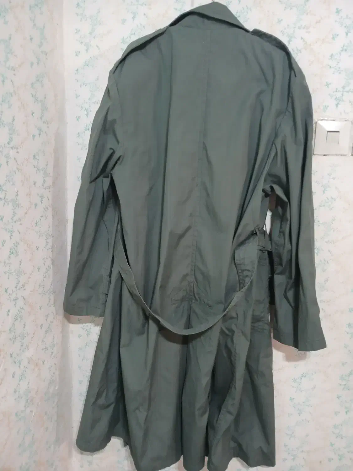 بارانی آمریکایی|لباس|شاهینشهر, مسکن مهر|دیوار