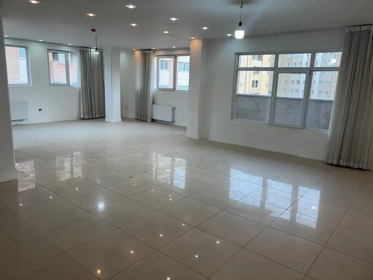 رهن اپارتمان سه خواب / فرانسوی ساز / معالی ایاد|اجارهٔ آپارتمان|شیراز, گلدشت معالیآباد|دیوار