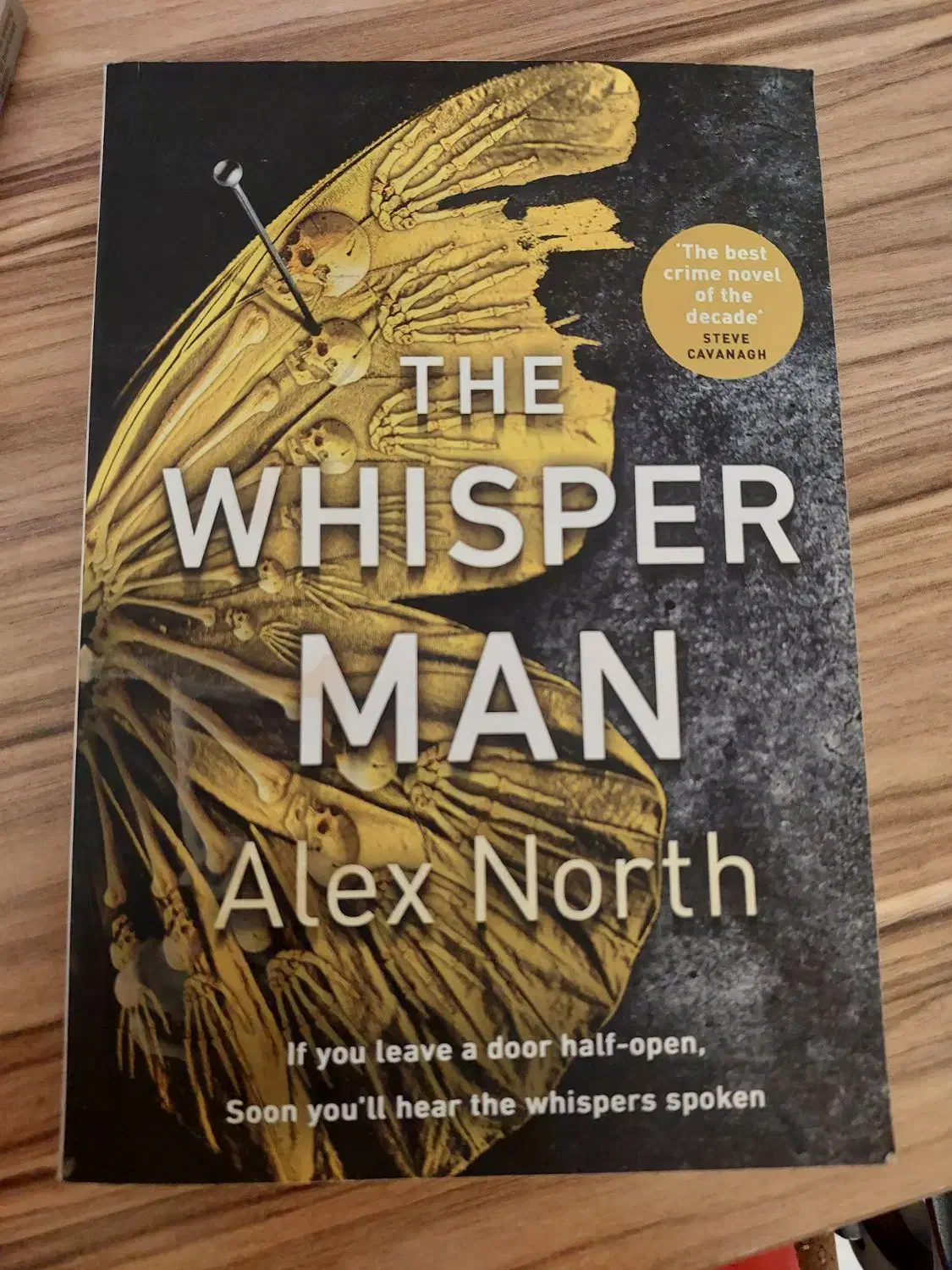 رمان نجواگر the whisperman|کتاب و مجله ادبی|مشهد, شهرآرا|دیوار