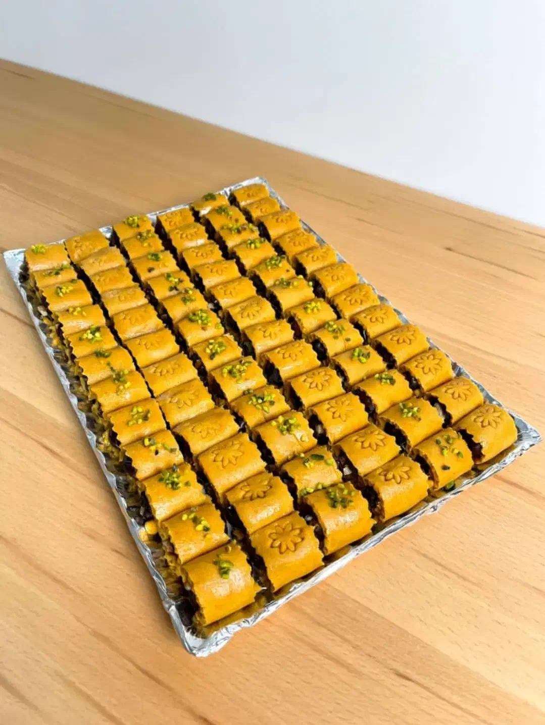 تولید و پخش خرما حلوا مخصوص پذیرایی،|خدمات پذیرایی، مراسم|کرج, کوی امامیه|دیوار