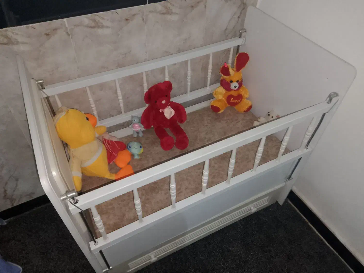 گهواره|تخت و صندلی بچه|مریوان, |دیوار