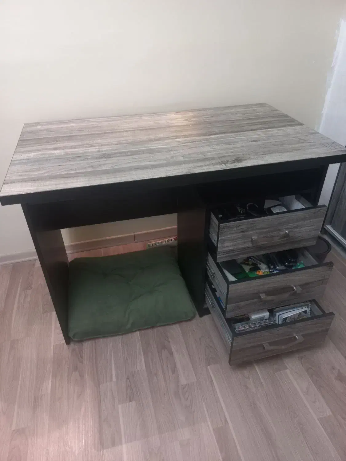 میز تحریر|میز تحریر و کامپیوتر|ارومیه, |دیوار