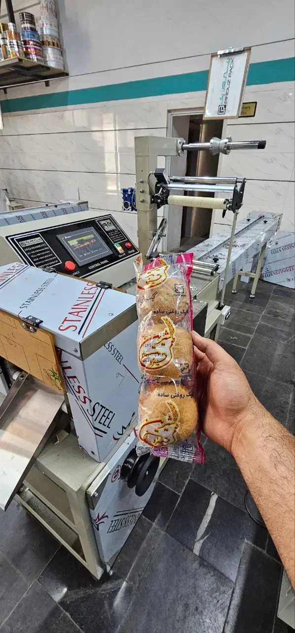 دستگاه بسته بندی انواع کیک و کلوچه و نان فانتزی|ماشینآلات صنعتی|اصفهان, ارغوانیه|دیوار