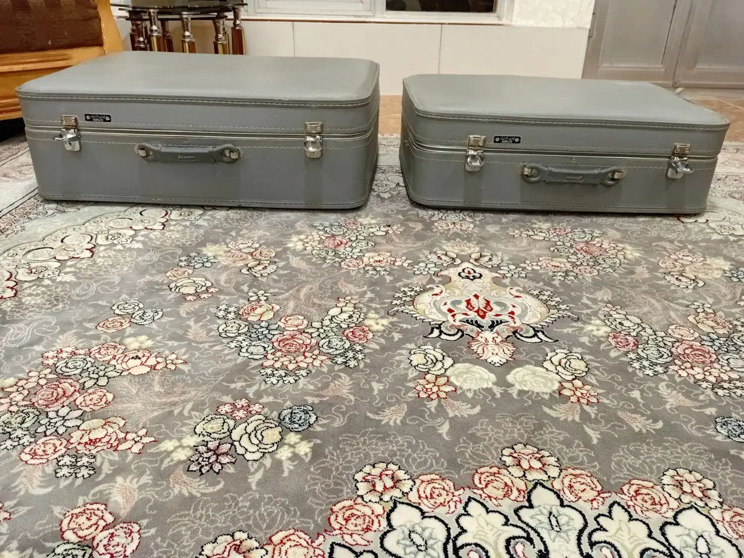 چمدون|کیف، کفش، کمربند|نجفآباد, جلال آباد|دیوار