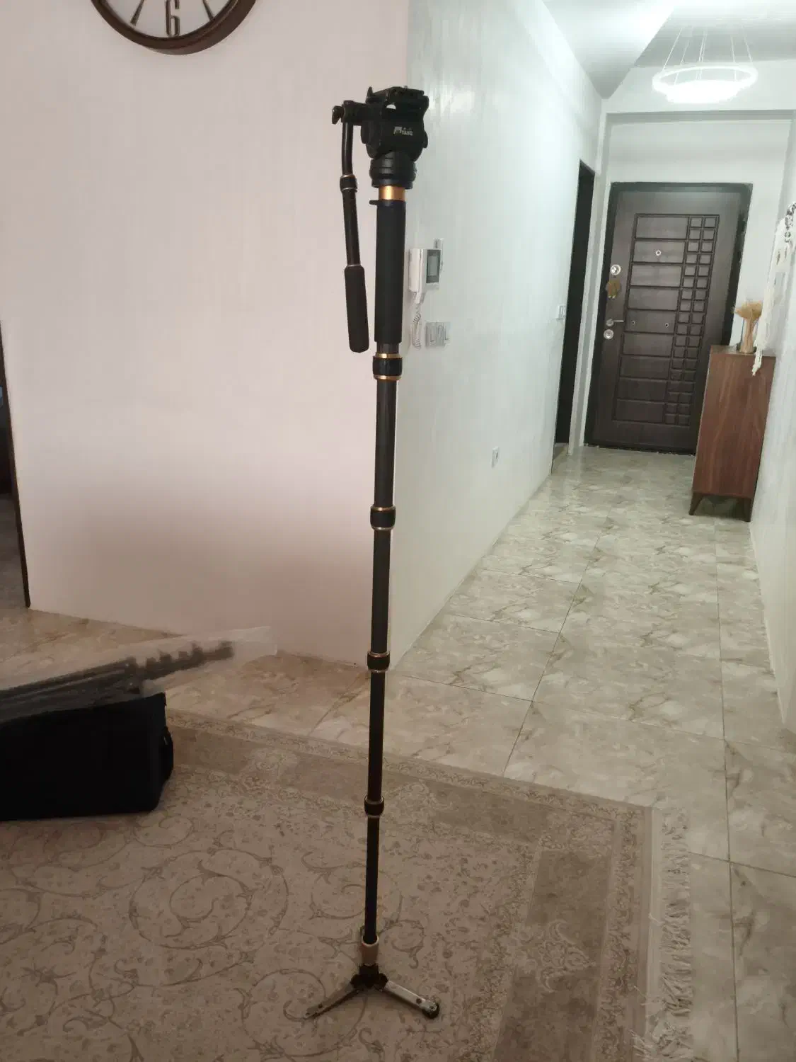 تک پایه هد دار جی یانگ بدنه کربن|دوربین عکاسی و فیلم‌برداری|کرج, کمال‌شهر|دیوار