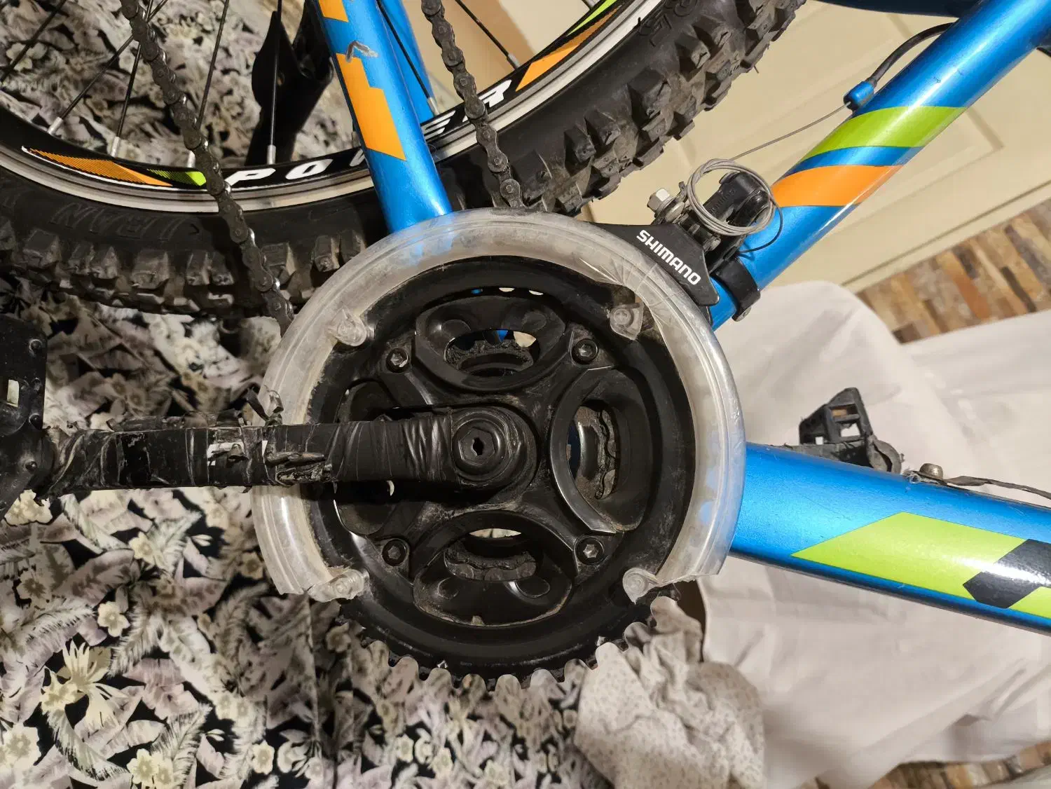 دوچرخه ۲۶|دوچرخه، اسکیت، اسکوتر|قدس, شهر‌قدس|دیوار