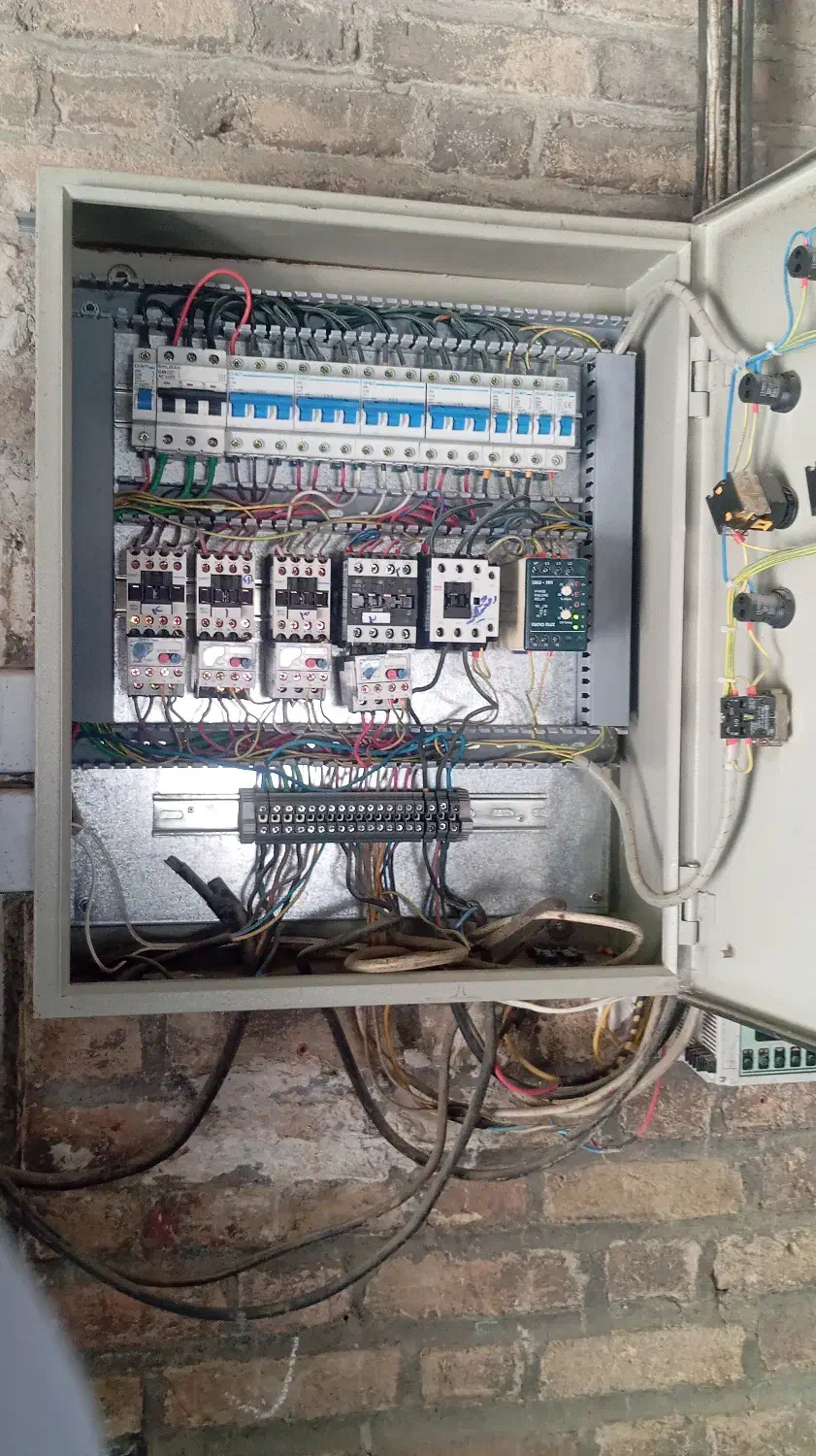 خدمات فنی برق مکانیک|خدمات پیشه و مهارت|شهریار, شهریار|دیوار