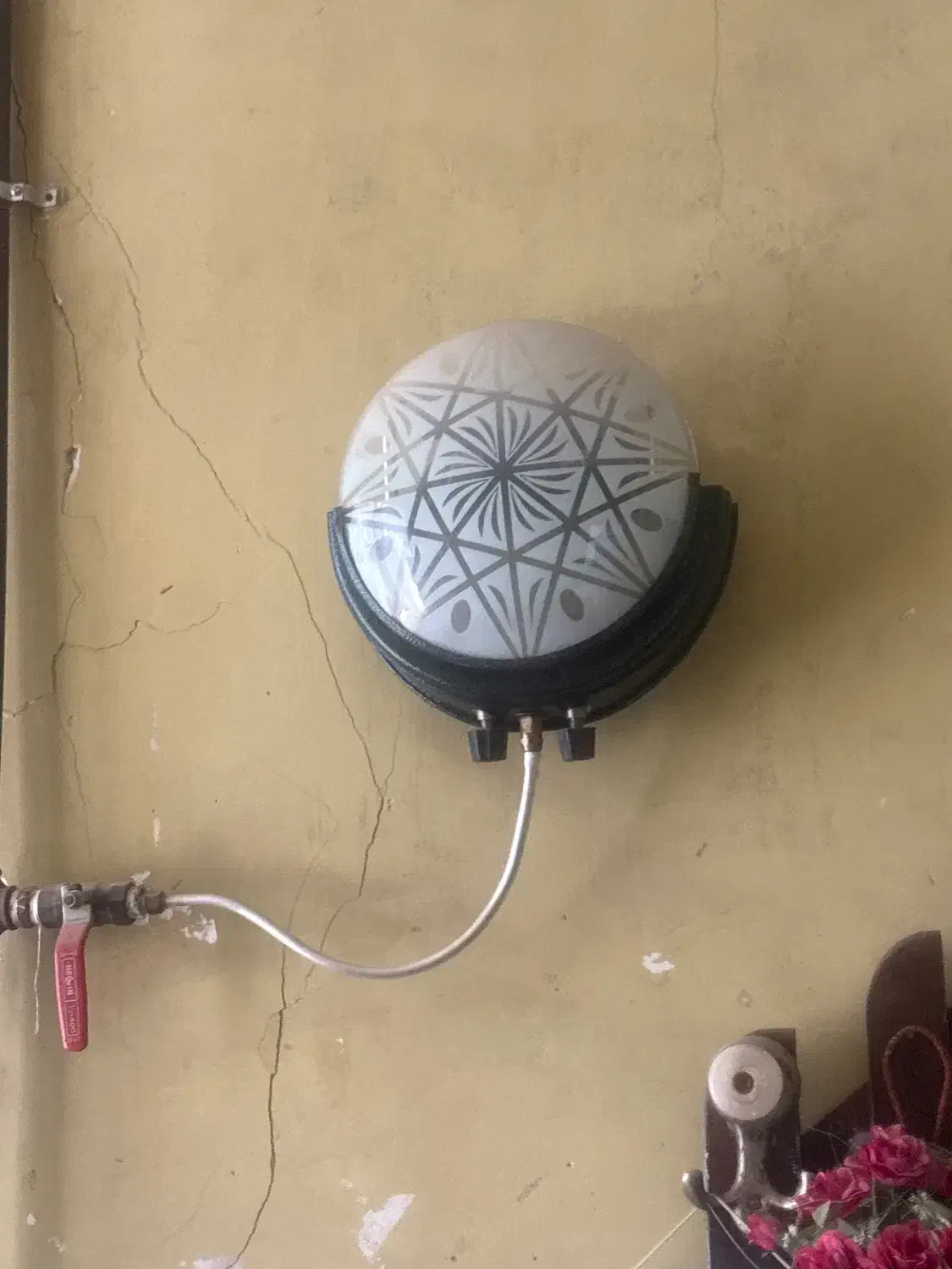 روشنایی گازی|کلکسیون اشیاء عتیقه|کازرون, |دیوار