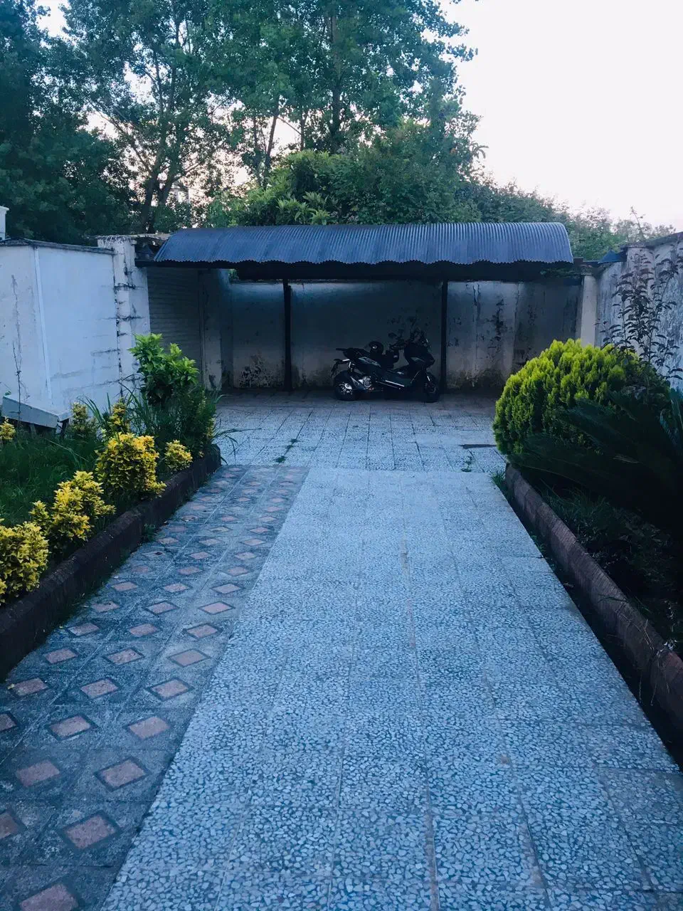 خانه ویلایی|اجارهٔ خانه و ویلا|بندر انزلی, لیچارگی حسن رود|دیوار