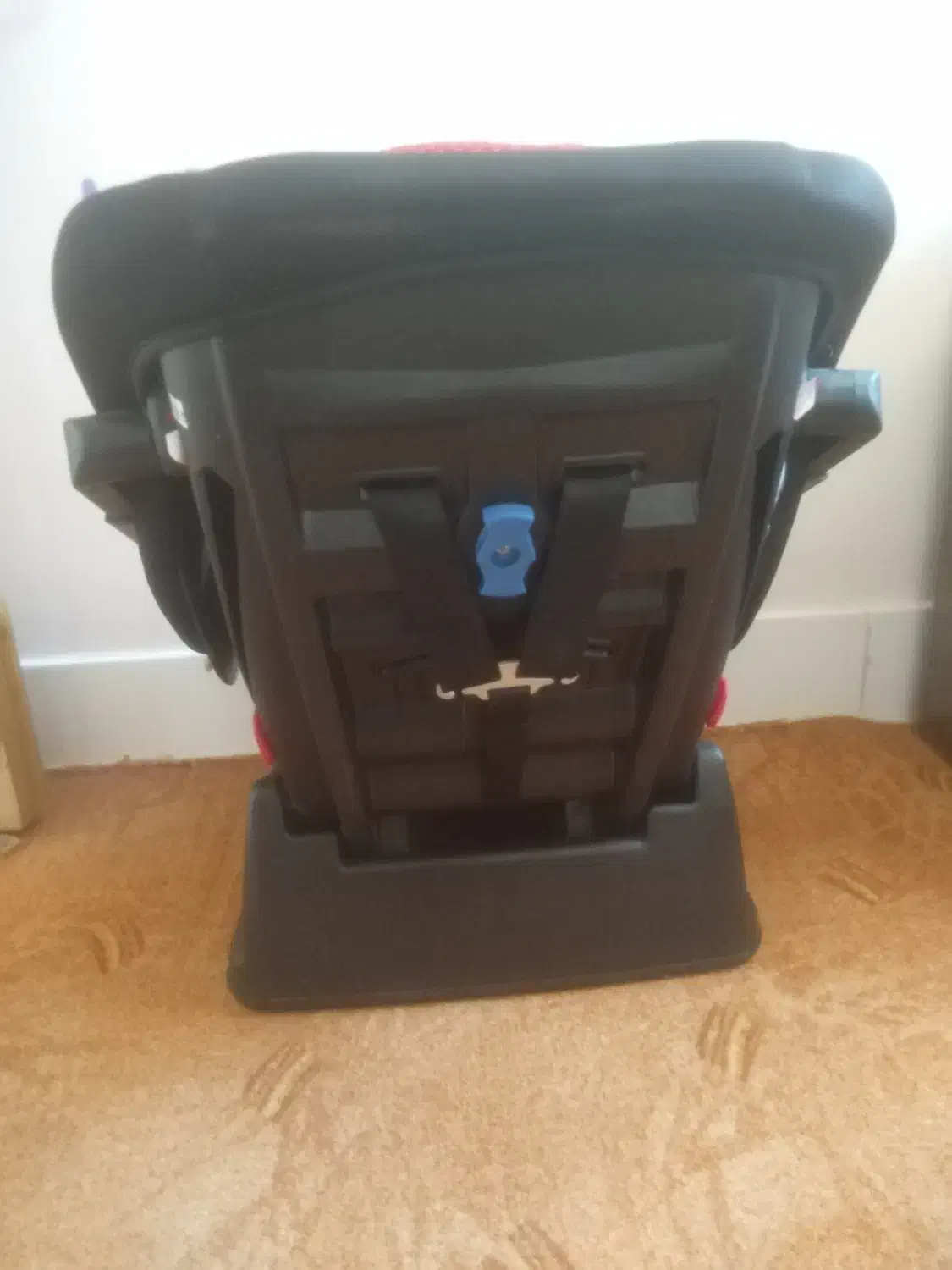 صندلی ماشین کاملا نو|اسباب و اثاث بچه|شهرکرد, |دیوار