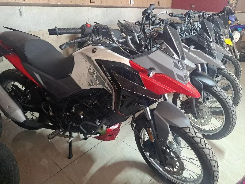 nh 180 sym|موتورسیکلت|اصفهان, آبشار|دیوار