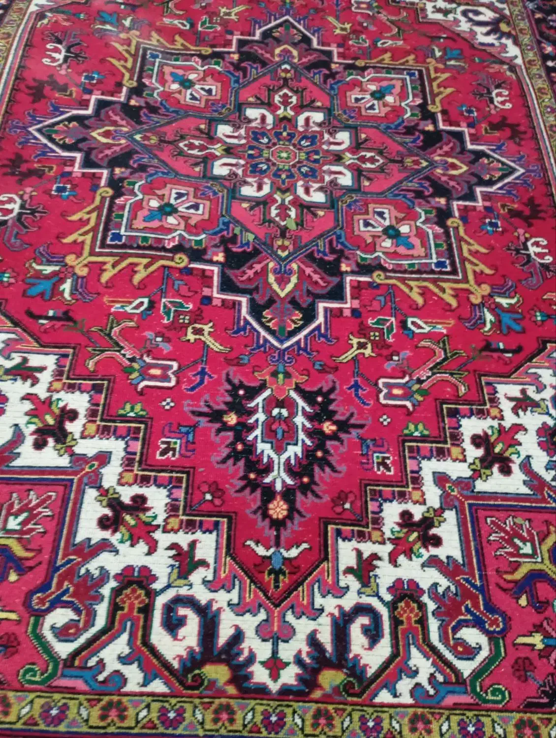 فرش دستبافت شش متری نقشه تاجری|فرش|بستان آباد, |دیوار