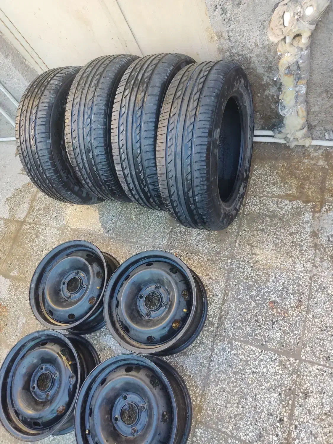 ۴عددرینگ ۱۴پژو در حد و۴عدد لاستیک (۱۵) ۱۹۵کویرتایر|قطعات یدکی و لوازم جانبی|زابل, |دیوار