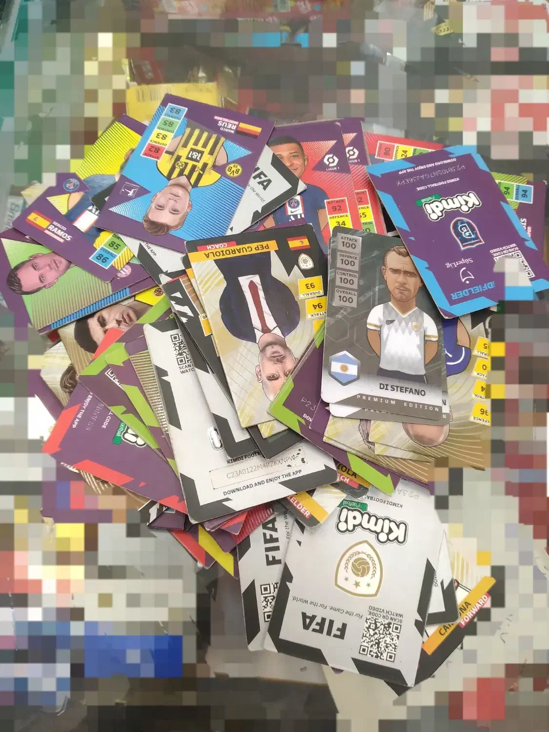 کیمدی ۱۰۰|اسباببازی|شیراز, کوشک میدان|دیوار