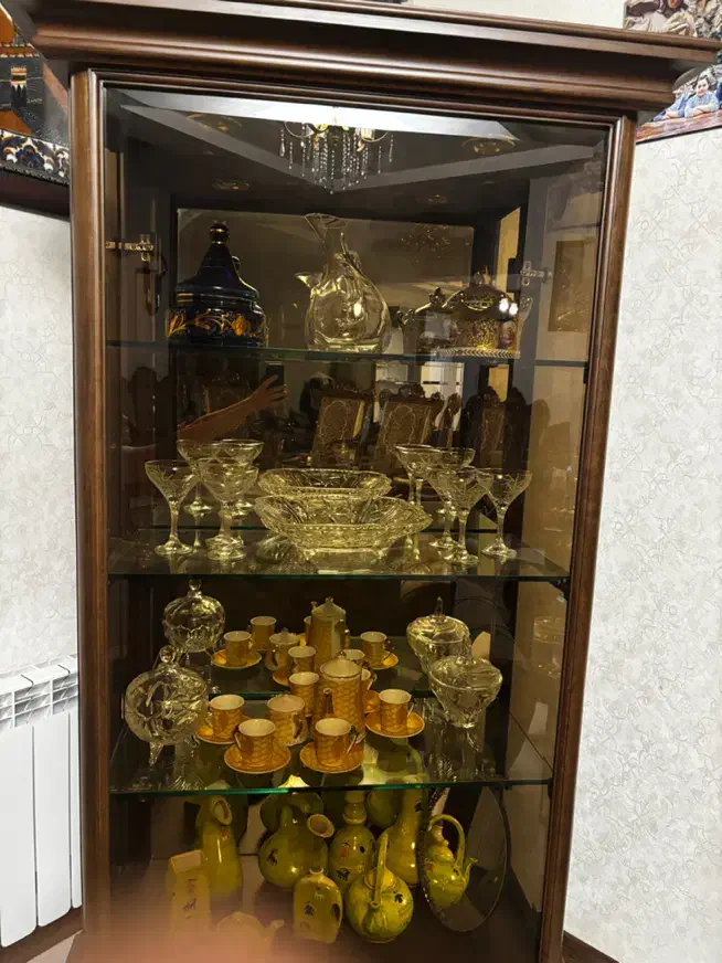 فروش یک میز زیر تلویزیون نو و یک عدد بوفه|بوفه، ویترین، کنسول|کرمان, |دیوار