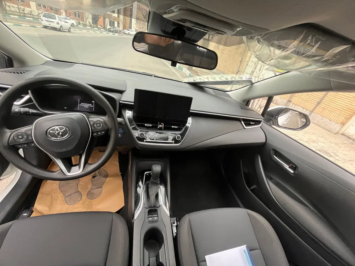 تویوتا کرونا لوین ۱۸۰۰ هیبرید|خودرو سواری و وانت|تهران, سوهانک|دیوار