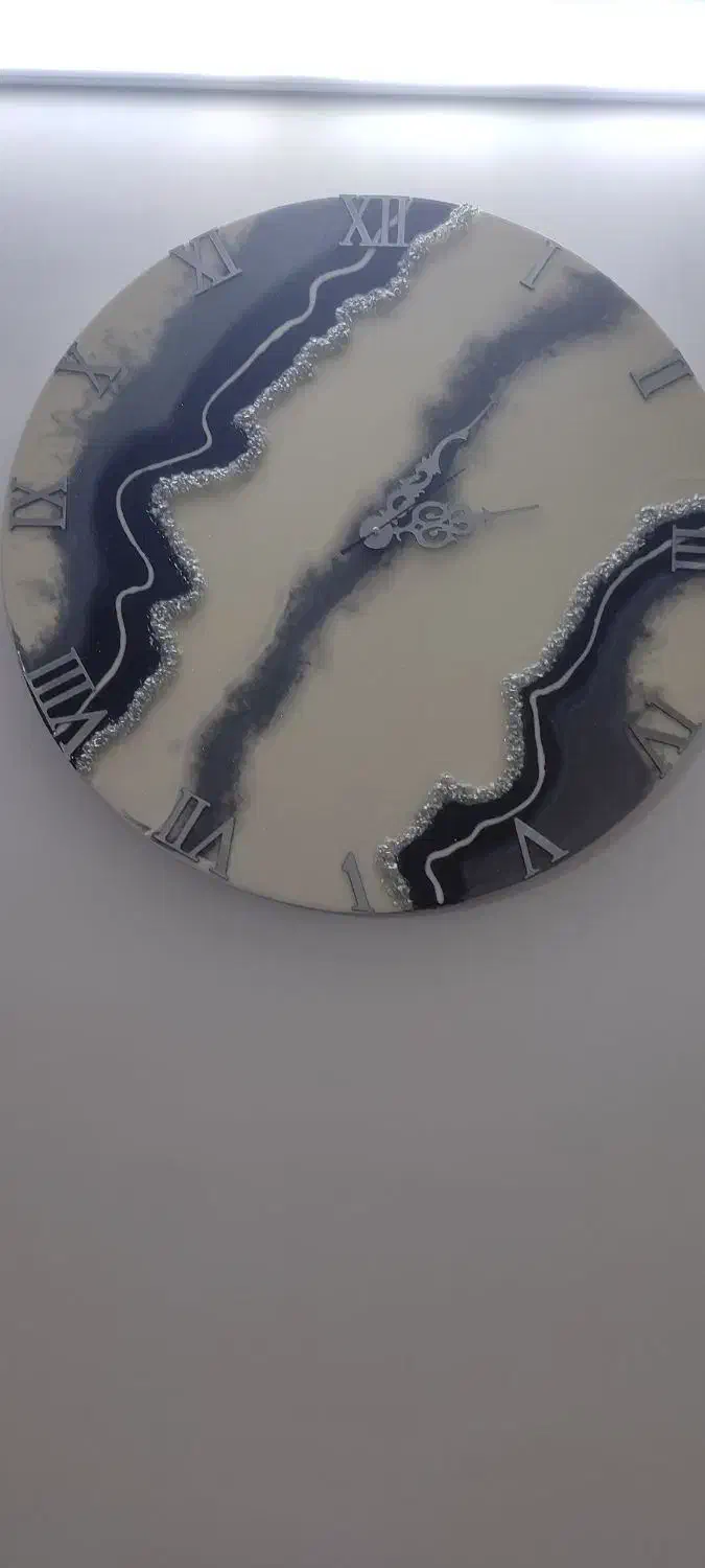 ساعت رزین|ساعت دیواری و تزئینی|قم, علی آباد|دیوار