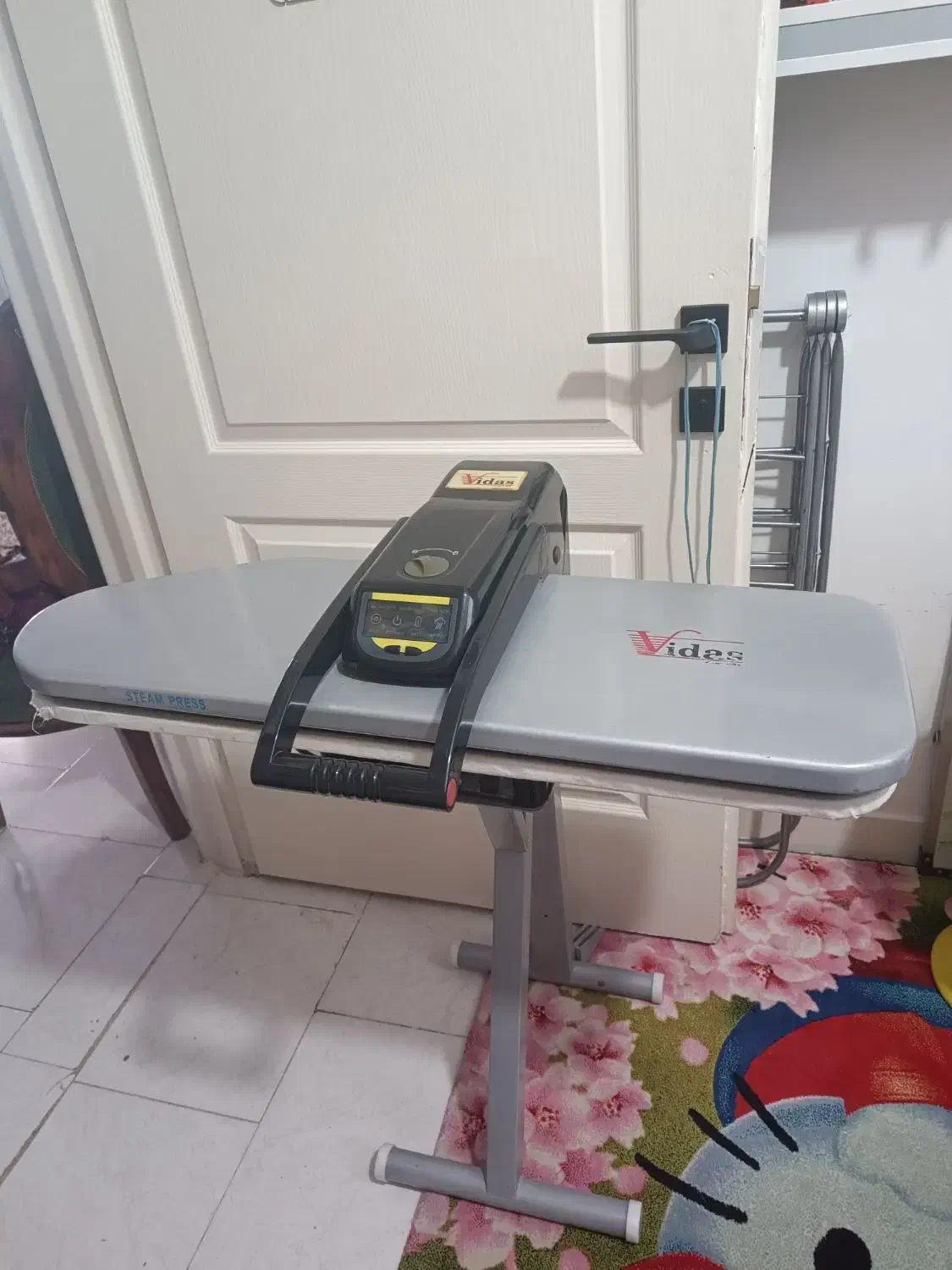 اتو پرسی|اتو و لوازم اتو|قرچک, میرزائی جنوبی|دیوار