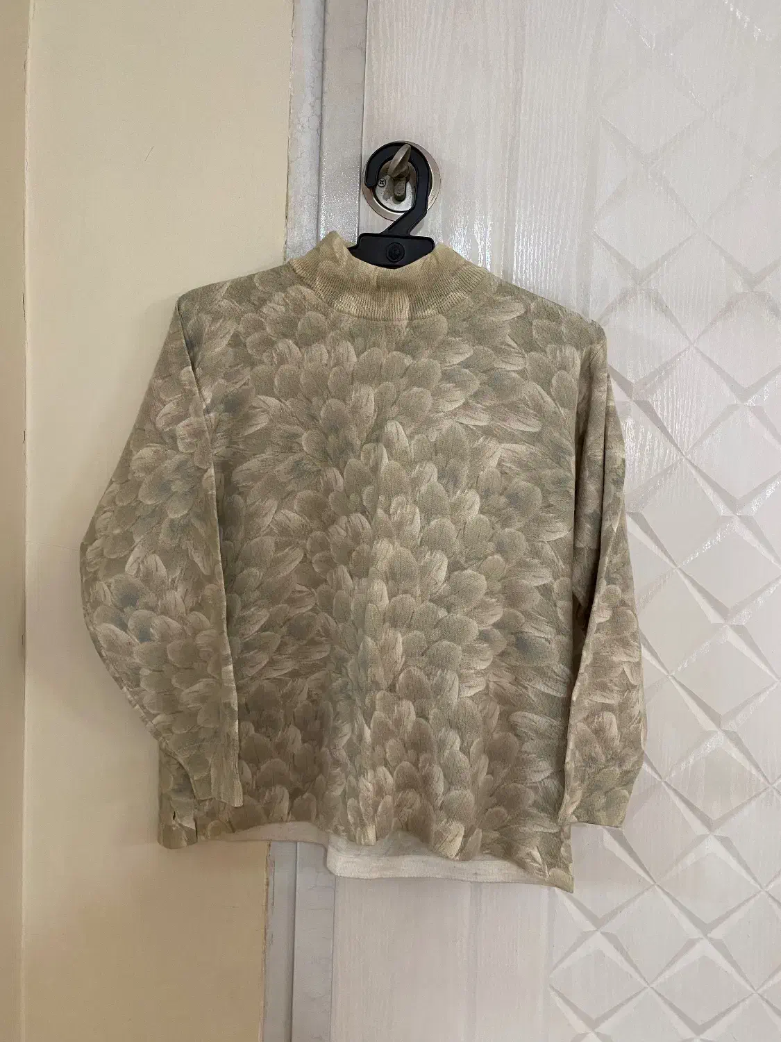 عینک آفتابی و تعدادی لباس زمستانه|لباس|مشهد, فلسطین|دیوار