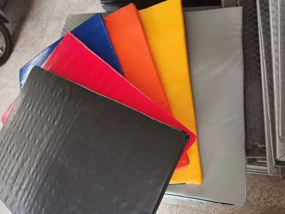 تشک،تاتامی،استپ، تخته شنا،تشک انواع کفپوش گرانولی|تجهیزات ورزشی|کرج, خرمدشت|دیوار