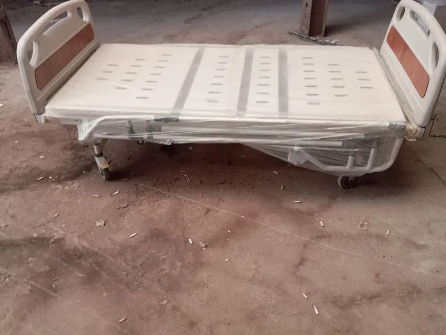 تخت بیمارستانی بیمار|آرایشی، بهداشتی، درمانی|قم, کیوانفر|دیوار