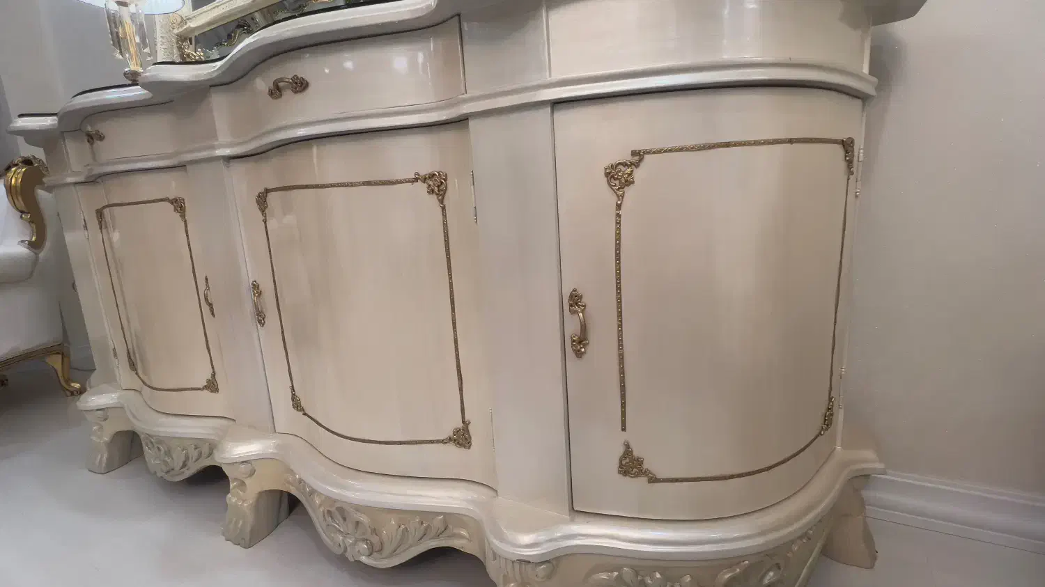 آیینه و کنسول چوبی|بوفه، ویترین، کنسول|قزوین, |دیوار