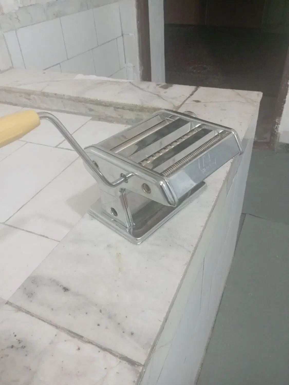 چرخ رشته بری|خردکن، آسیاب، غذاساز|یزدان شهر, |دیوار