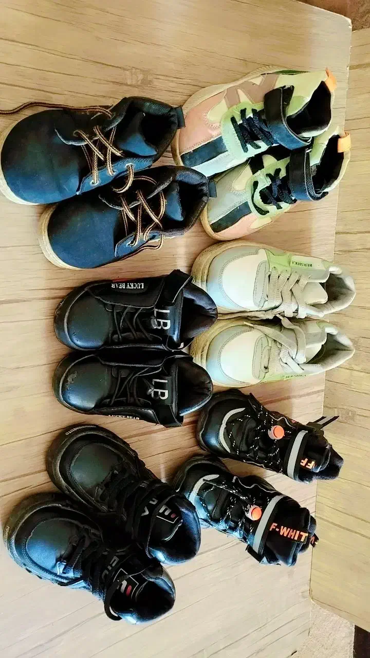 فروش چند جفت کفش بچگانه|کفش و لباس بچه|فسا, |دیوار